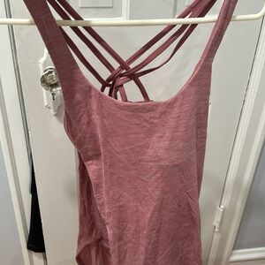 Lululemon tank